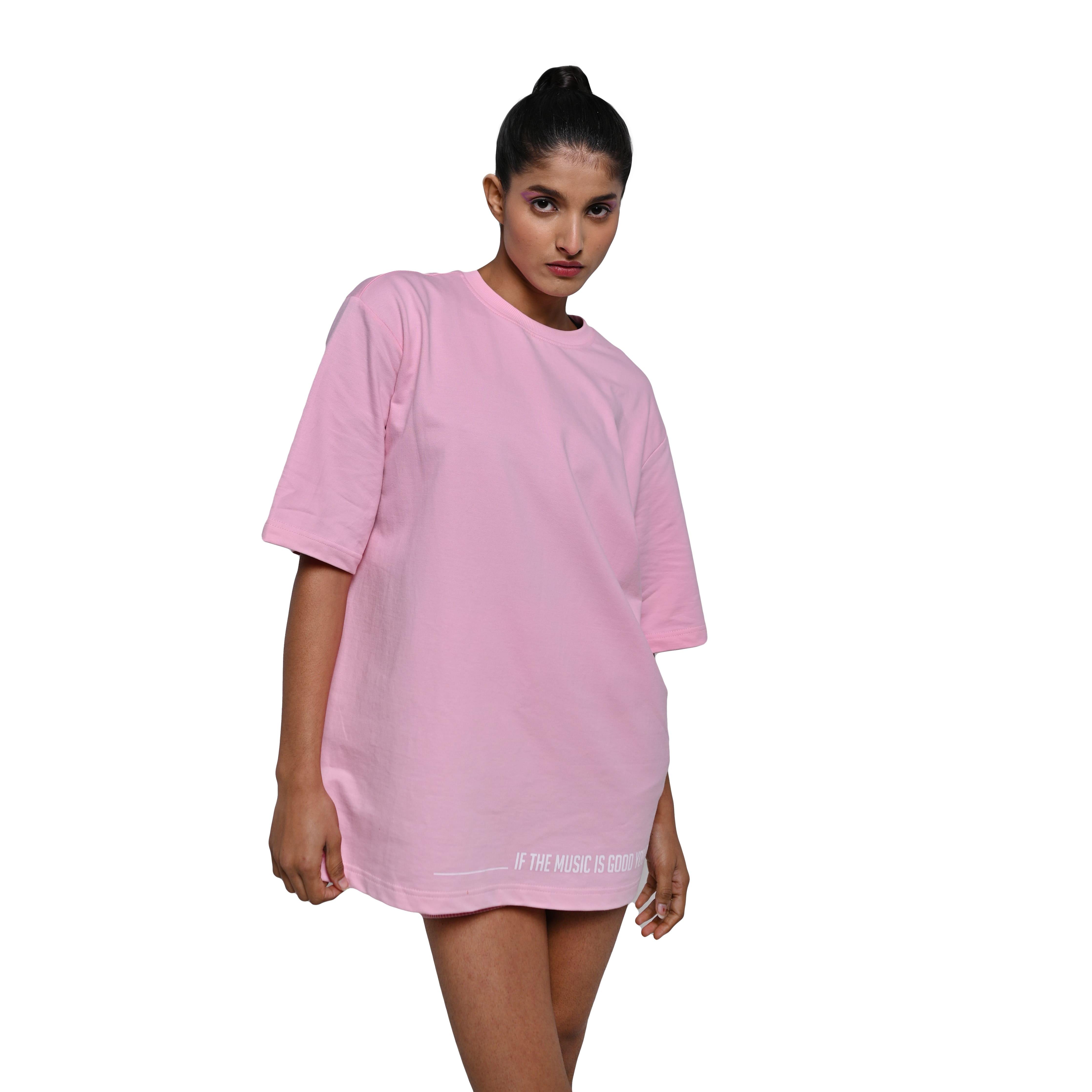 Feel the music T-Shirt: Lilac, Oversized, Front Model Pose, Bio-Washed Cotton Printed by Techno Be With You