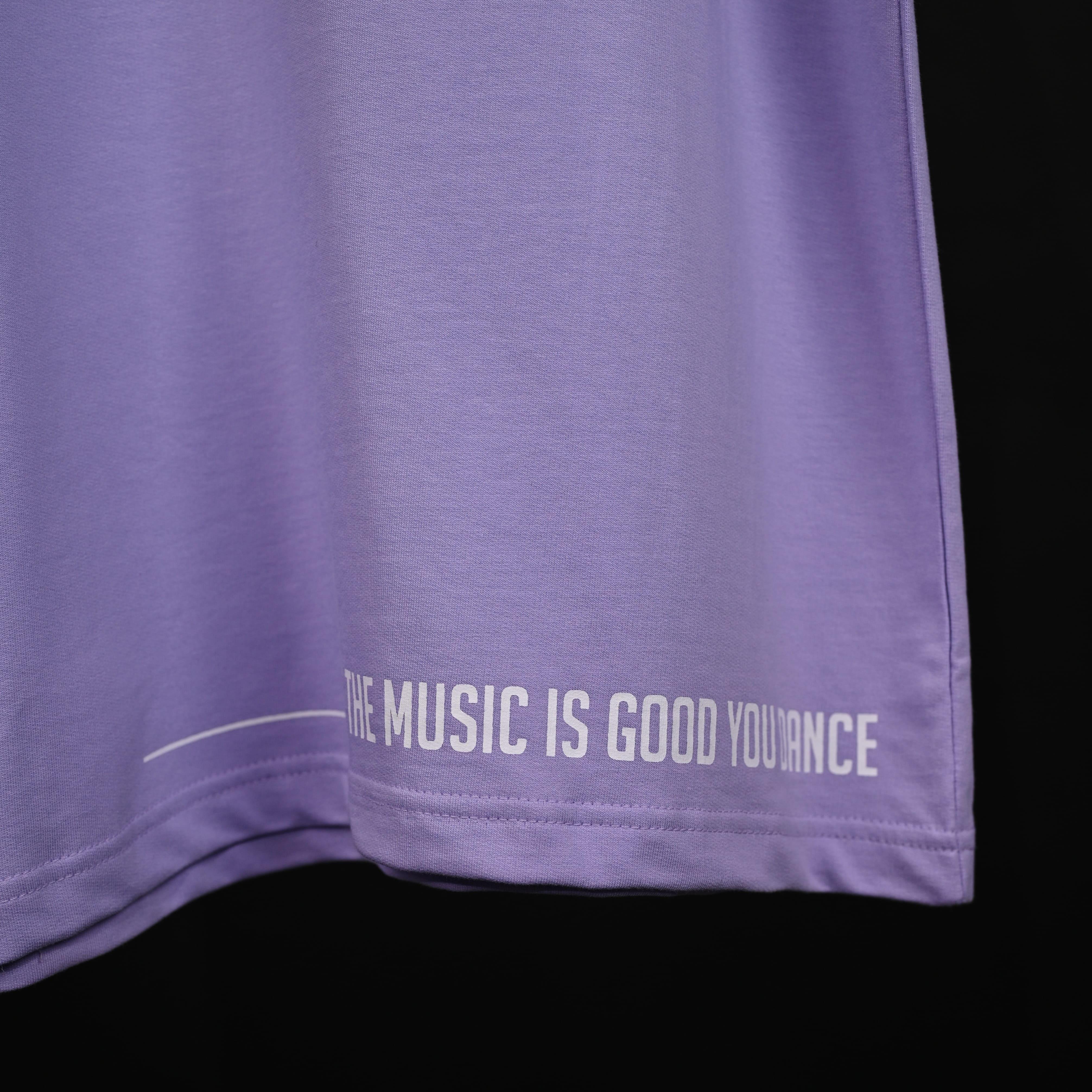 Feel the music T-Shirt: Lavender, Oversized, Close Front side, Bio-Washed Cotton Printed by Techno Be With You